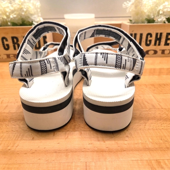 Teva Flatform Universal Chara Bright White Platform Sandals Womens Size 9 - Picture 5 of 8